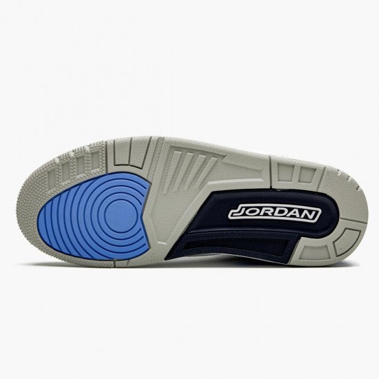 Air Jordan 3 Retro UNC