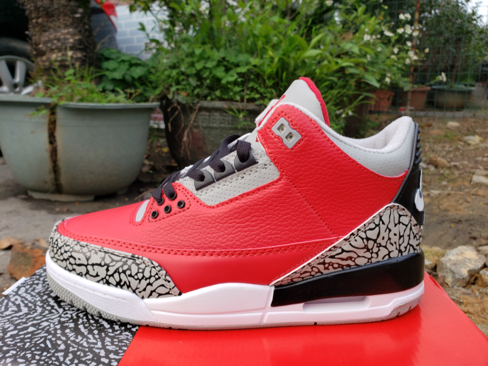 Air Jordan 3 Unite Fire Red