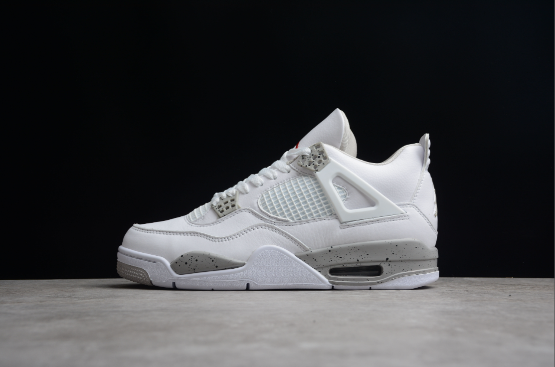 Air Jordan 4 Retro “White Cat”