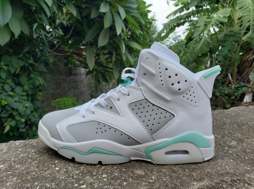 Air Jordan 6 Retro White Pure Platinum-Mint Foam