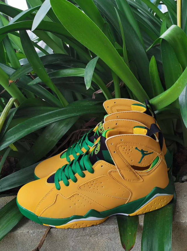 Air Jordan 7 Retro 'Oregon Ducks' Yellow Green