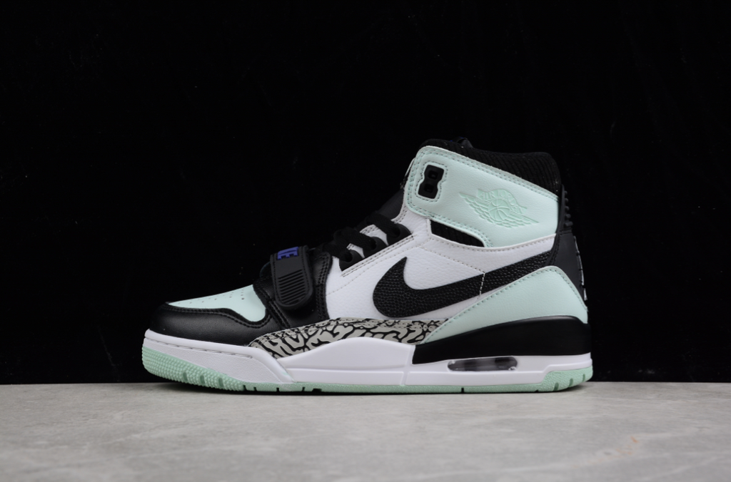 Air Jordan Legacy 312 'Igloo'