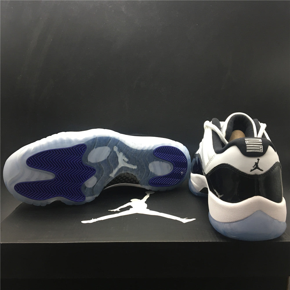 Air Jordan 11 Retro Low Concord