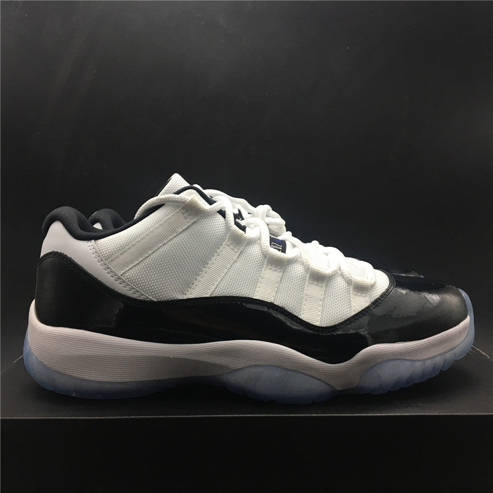 Air Jordan 11 Retro Low Concord