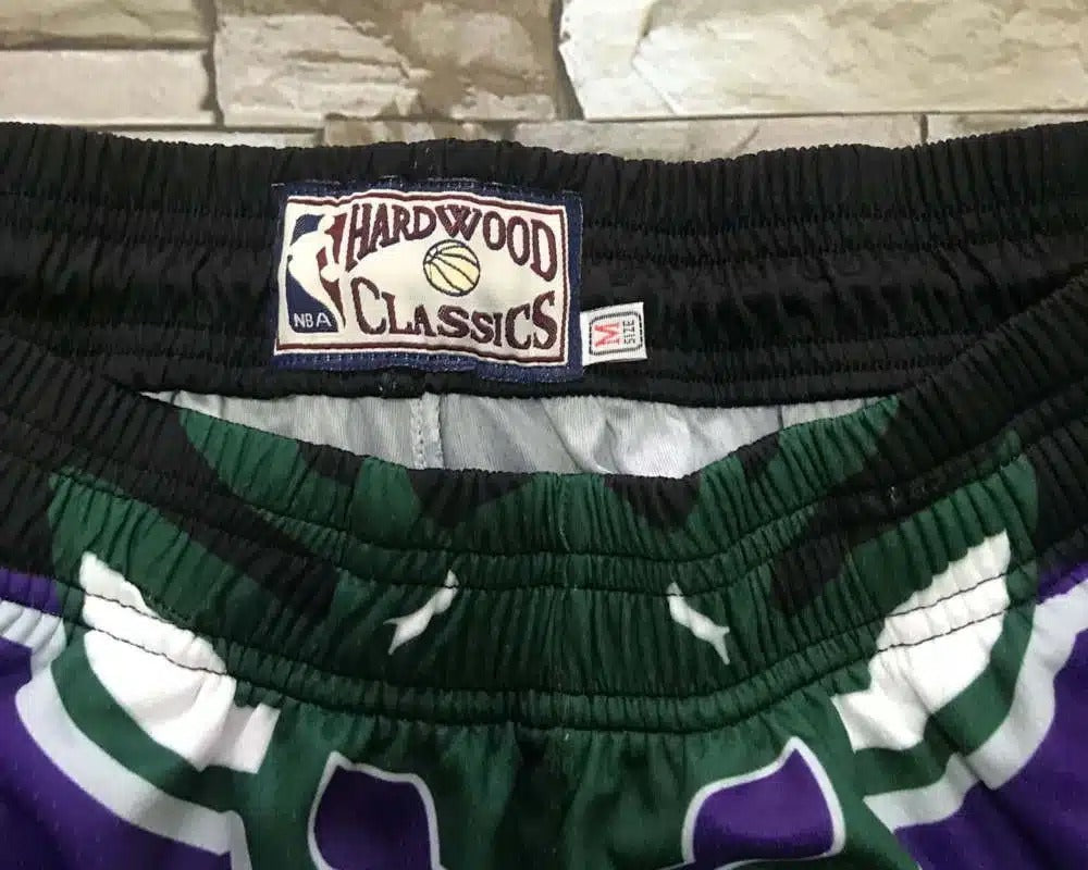 Milwaukee Bucks Big Face M&N Shorts