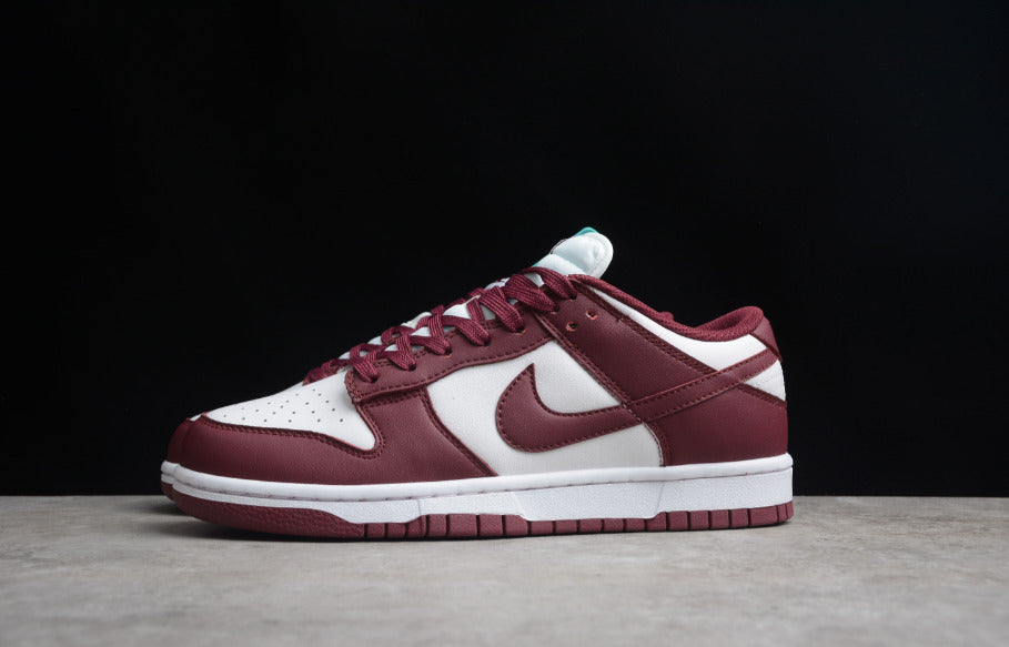 NK Dunk Low Bordeaux