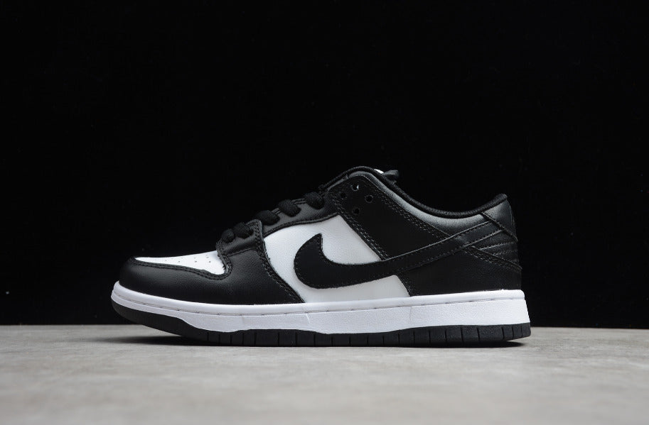 NK Dunk Low SB Black White