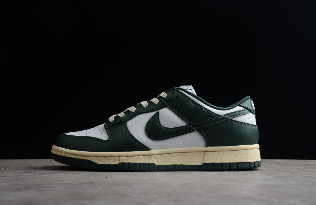 NK Dunk Low Vintage Green