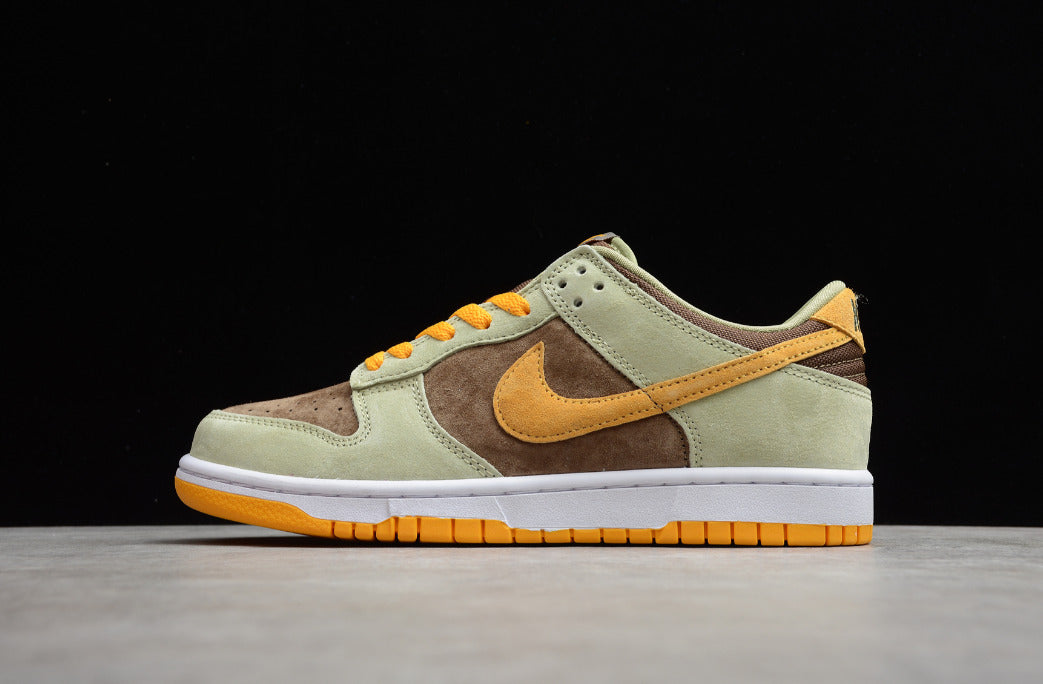 NK Dunk Low “Dusty Olive”