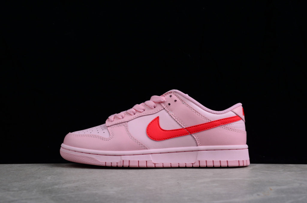 NK Dunk Low “Triple Pink”