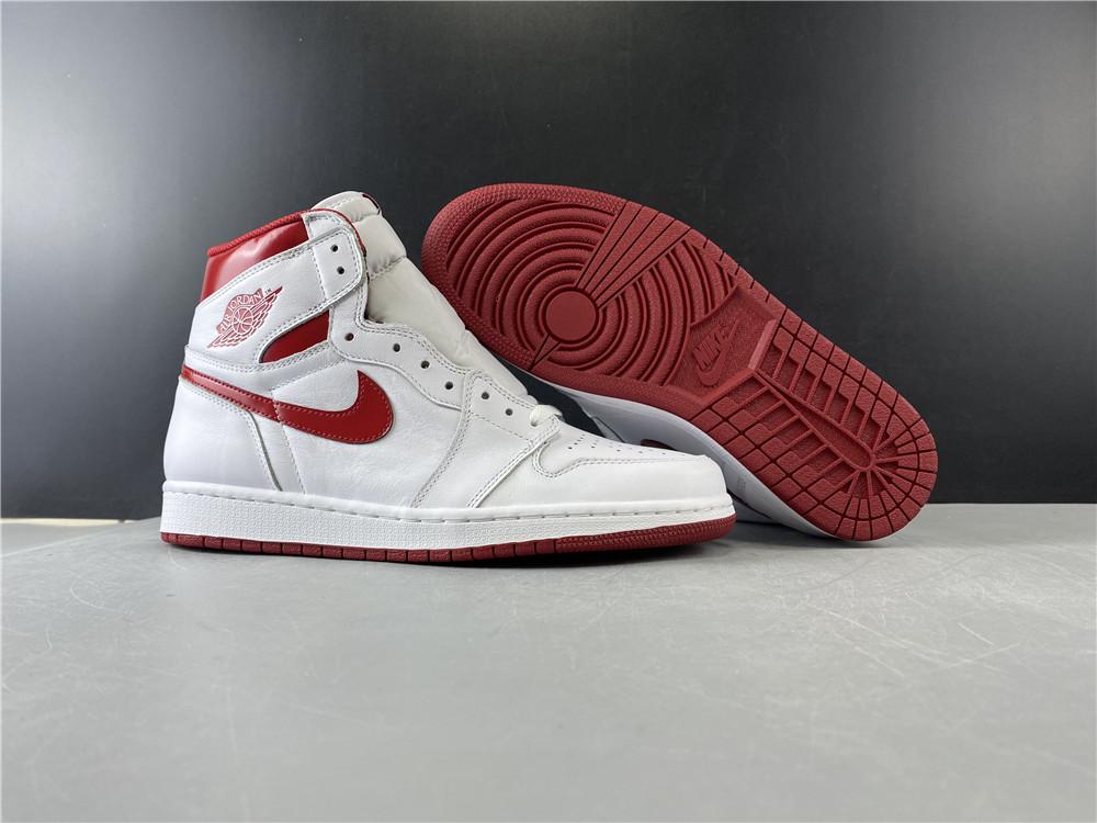 Air Jordan 1 Retro High OG 'Metallic Red'