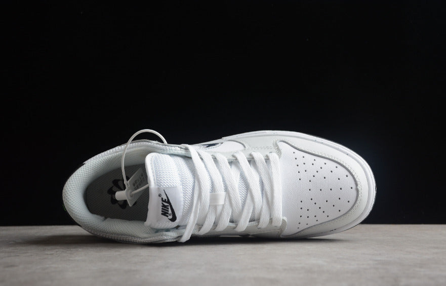 NK Dunk Low Glitch Swoosh