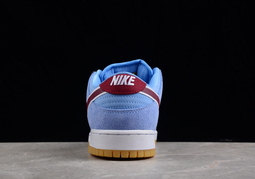 NK Dunk Low Phillies