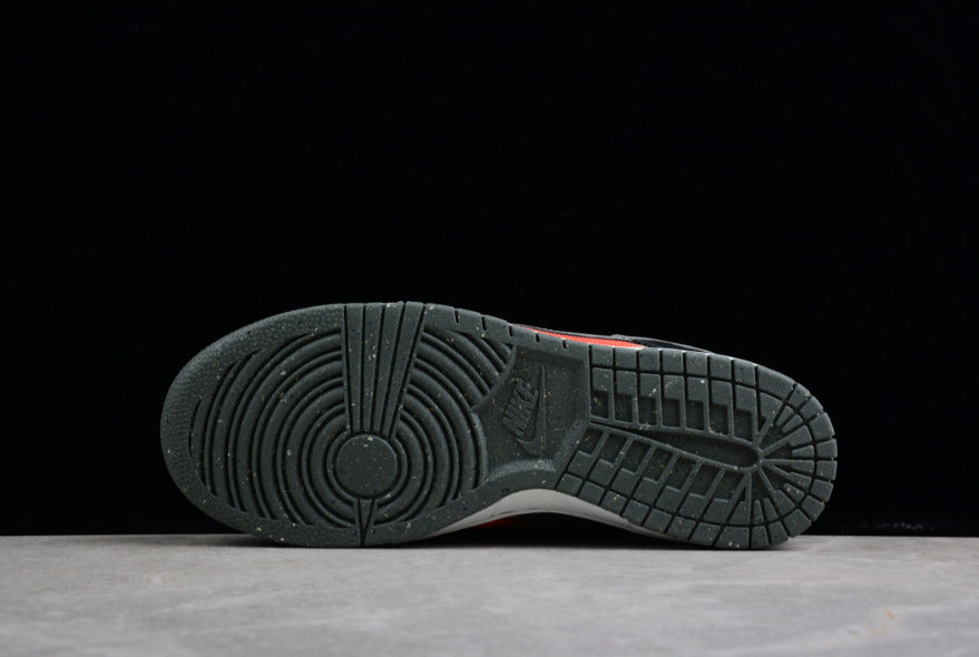 NK Dunk Low Graffiti Black Red Grey