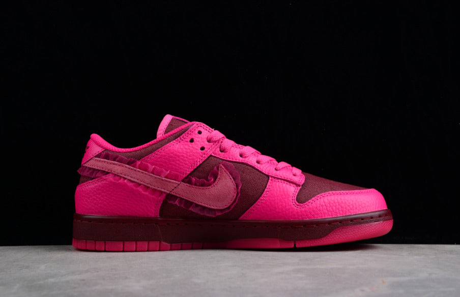 NK Dunk Low Valentine's Day Rose Pink