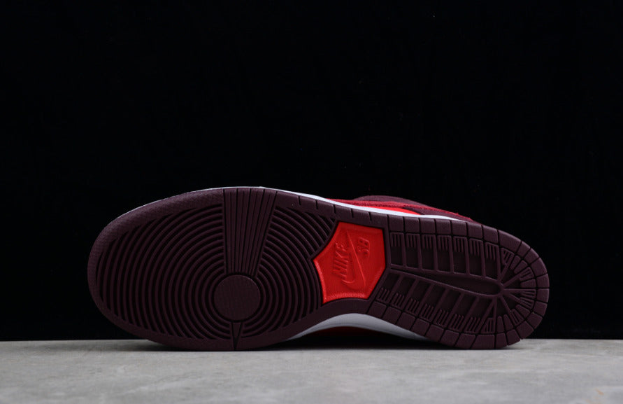 NK Dunk Low Cherry