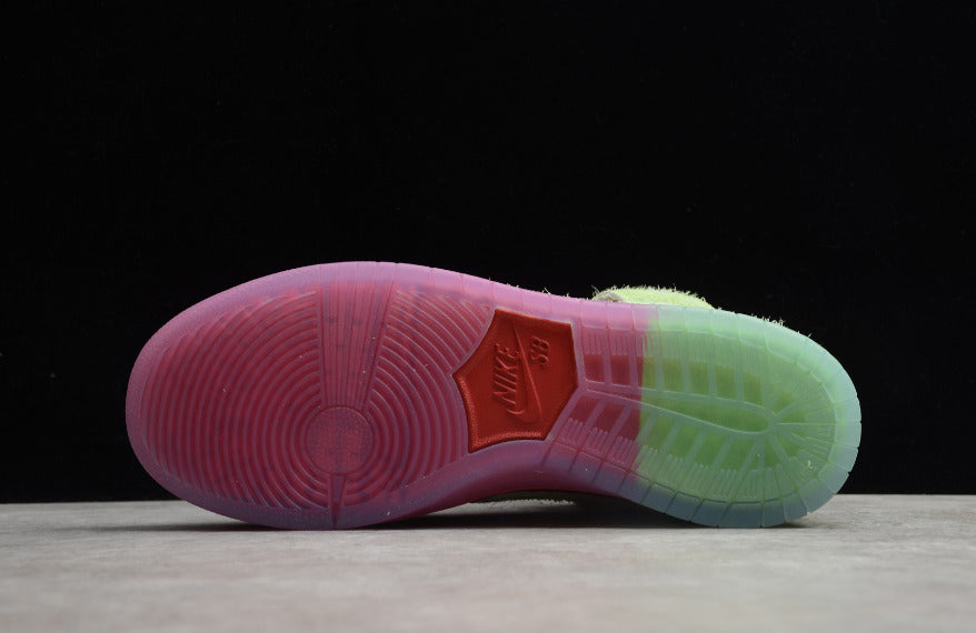 NK Dunk High Strawberry Dunk
