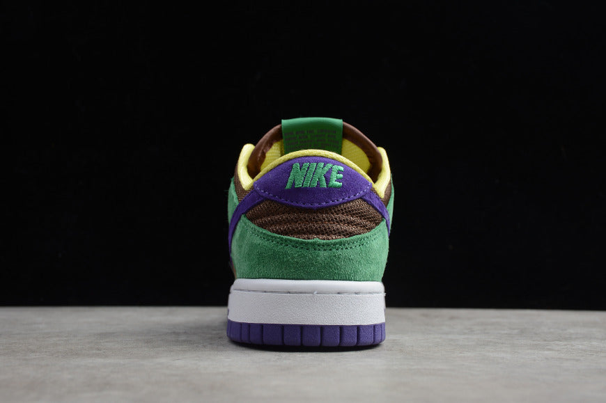 NK Dunk Low SB 'Veneer'