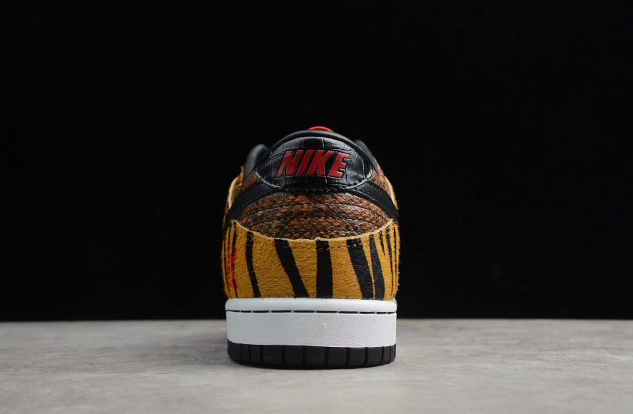 NK Dunk Low Beast Pack