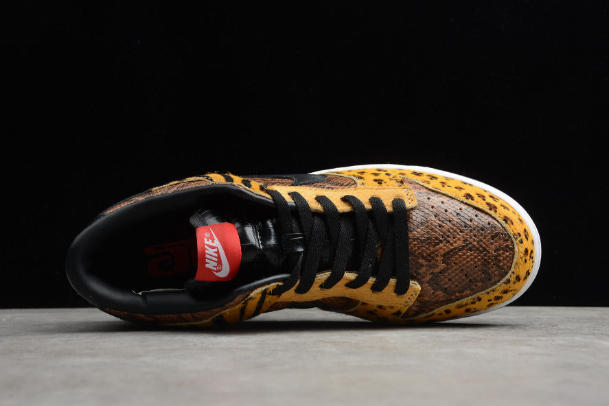 NK Dunk Low Beast Pack