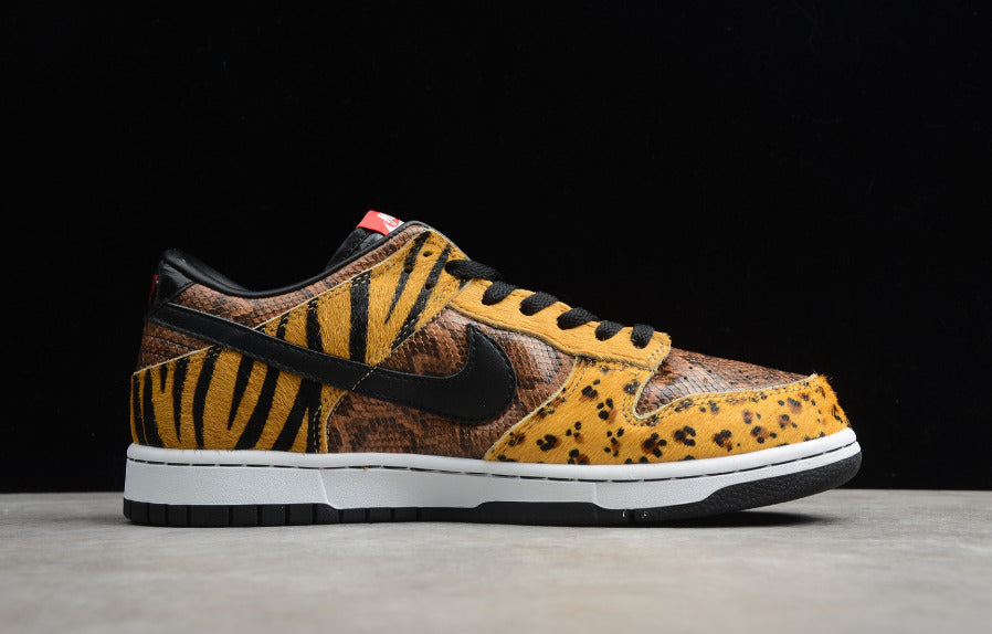 NK Dunk Low Beast Pack