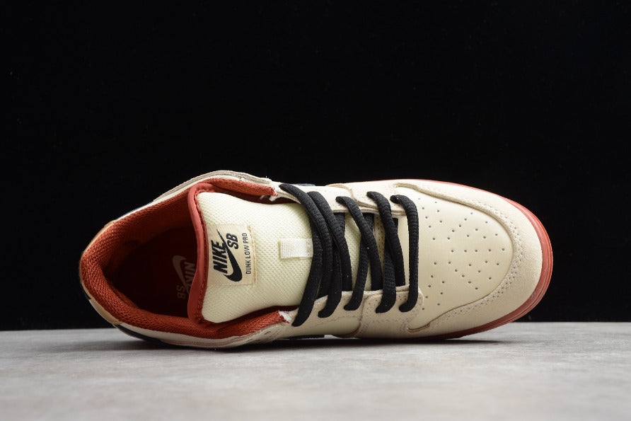 NK Dunk Low Hennessy