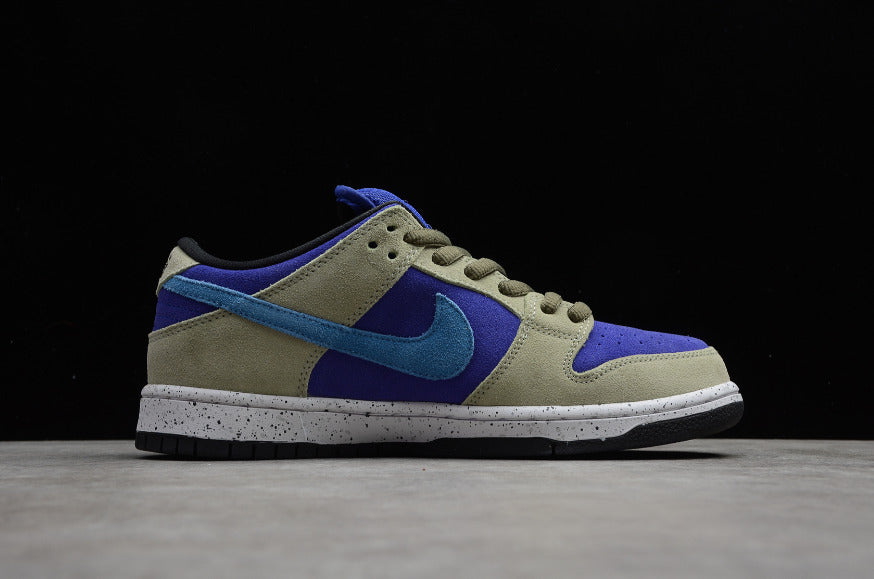 NK Dunk Low “Celadon”