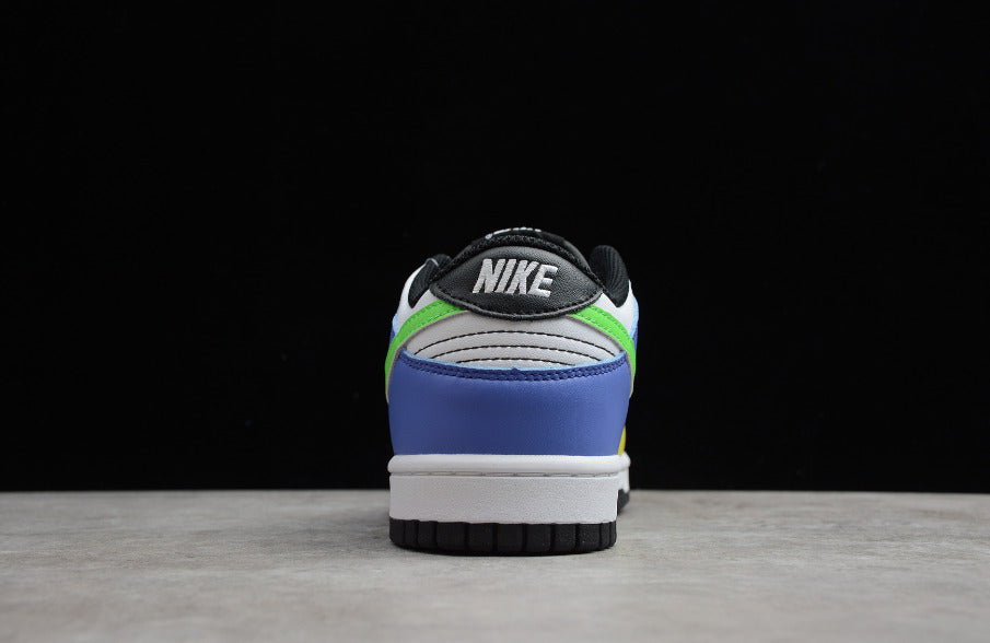NK Dunk Low 'Green Strike'