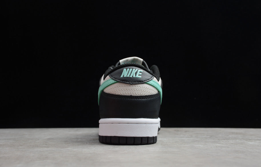 NK Dunk Low Grey Tiffany Tropical Twist