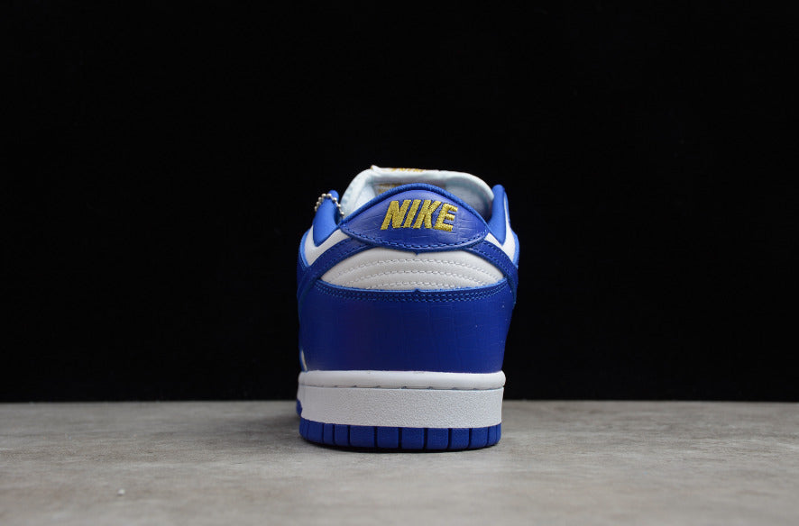 NK Dunk Low Supreme Stars Hyper Royal