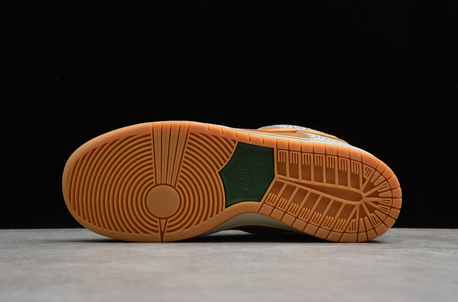 NK Dunk Low Safari