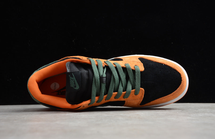 NK Dunk Low “Ceramic” Black Orange