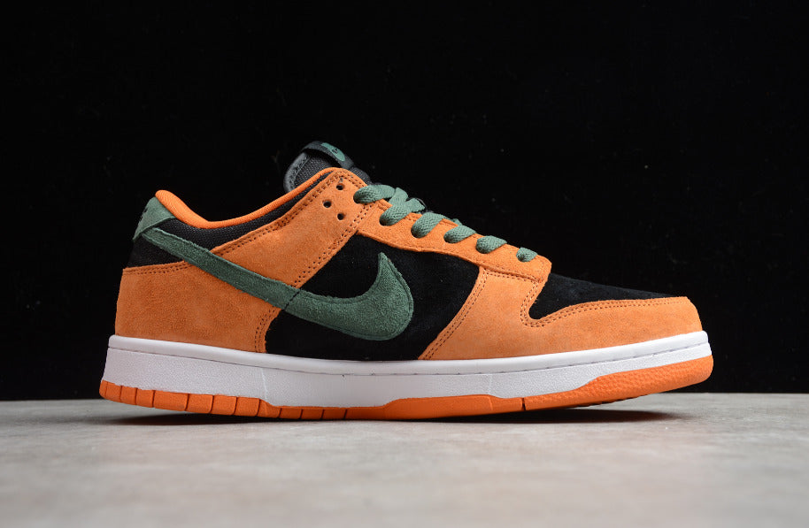 NK Dunk Low “Ceramic” Black Orange