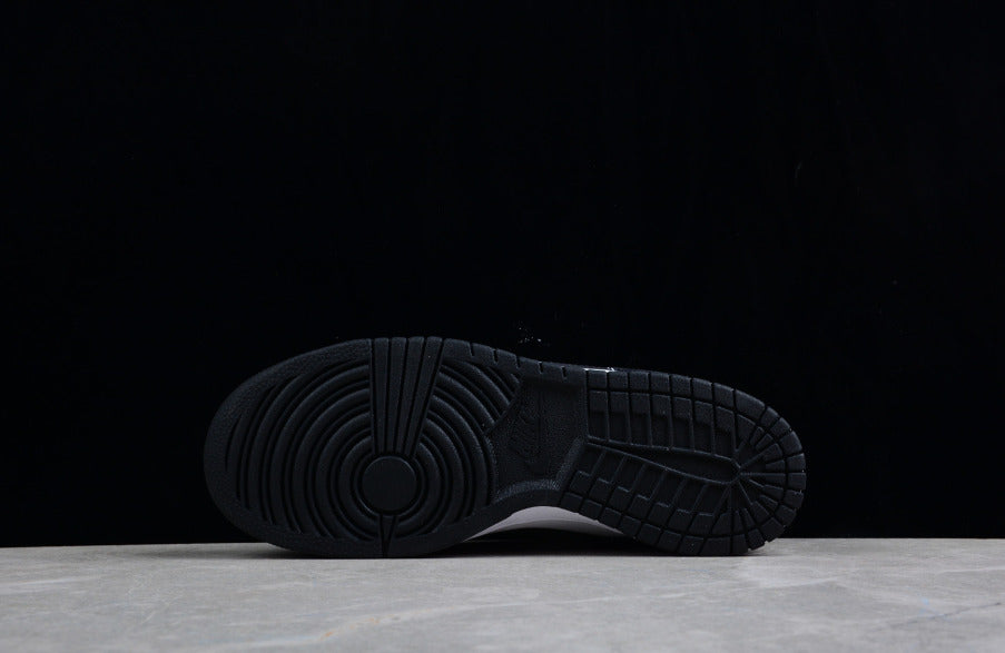NK Dunk Low Black And White Panda