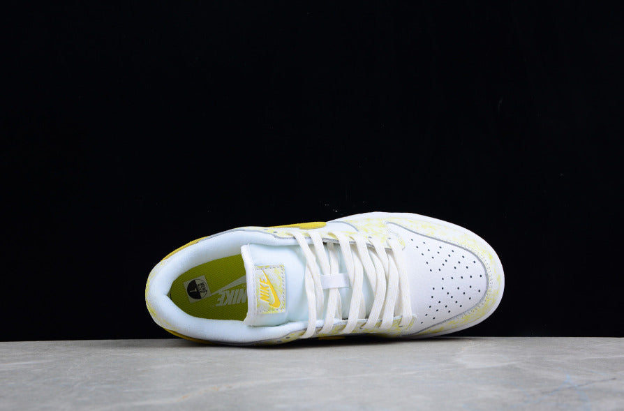 NK Dunk Low Yellow Strike