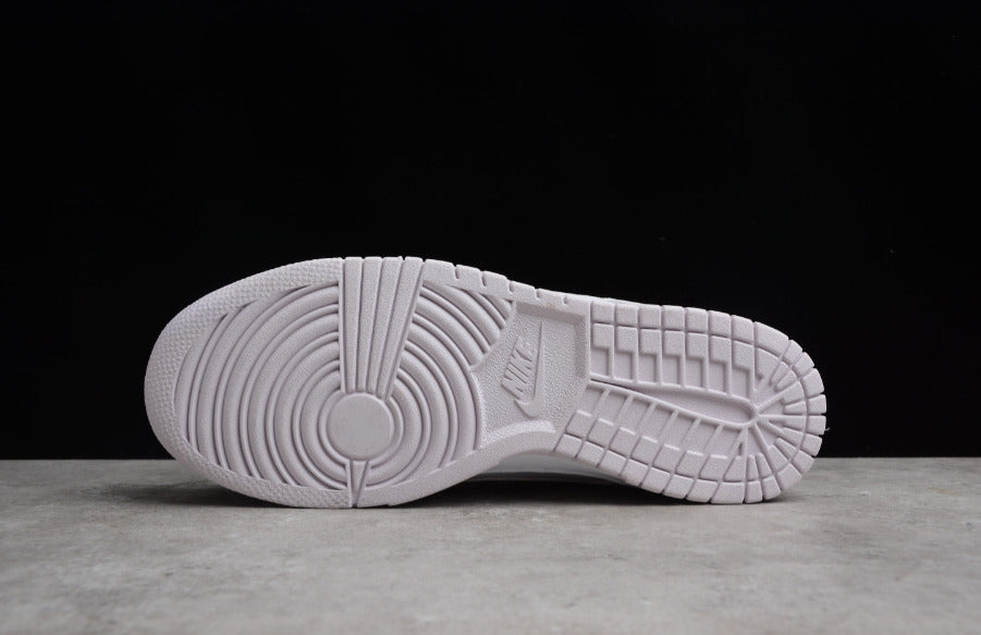 NK Dunk Low Light Violet