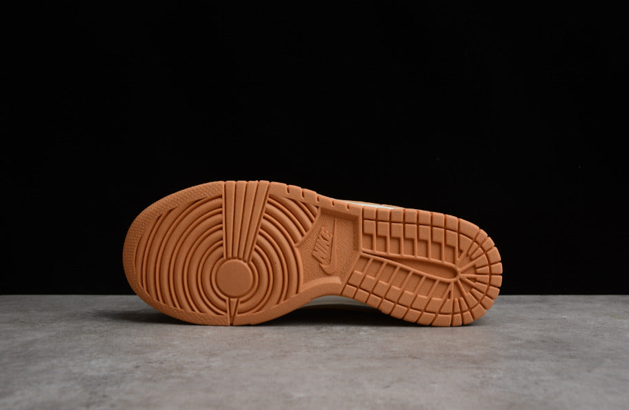 NK Dunk Low Wmns Harvest Moon