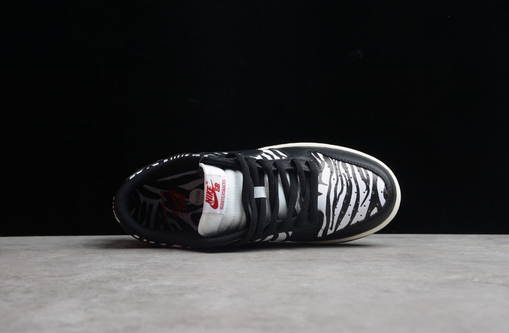 Quartersnacks X NK Dunk Low Zebra
