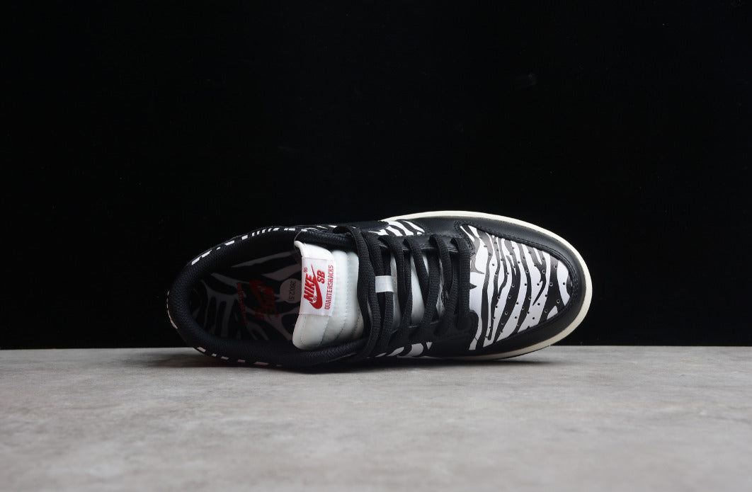 Quartersnacks X NK Dunk Low Zebra