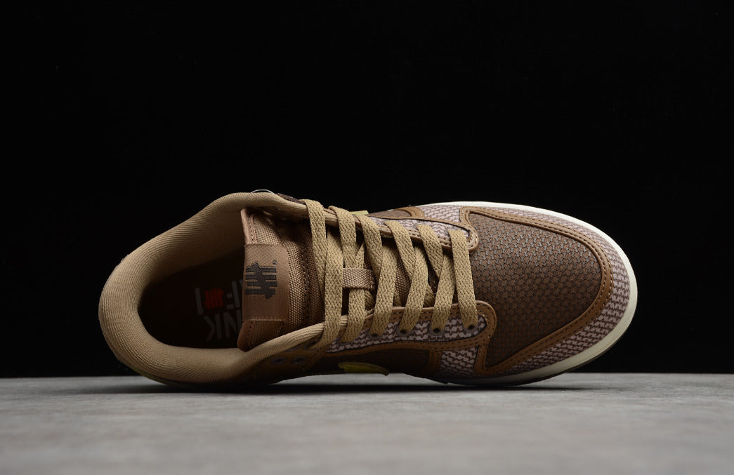 Undefeated X NK Dunk Low Canteen