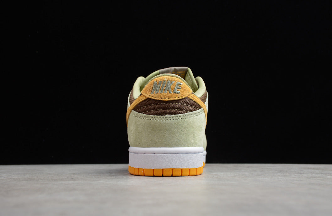 NK Dunk Low “Dusty Olive”