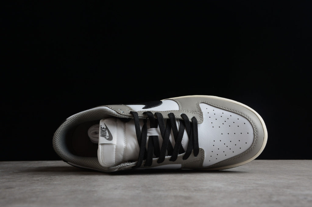 NK Dunk Low W Light Smoke Grey