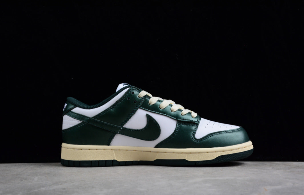 NK Dunk Low “Vintage Green”