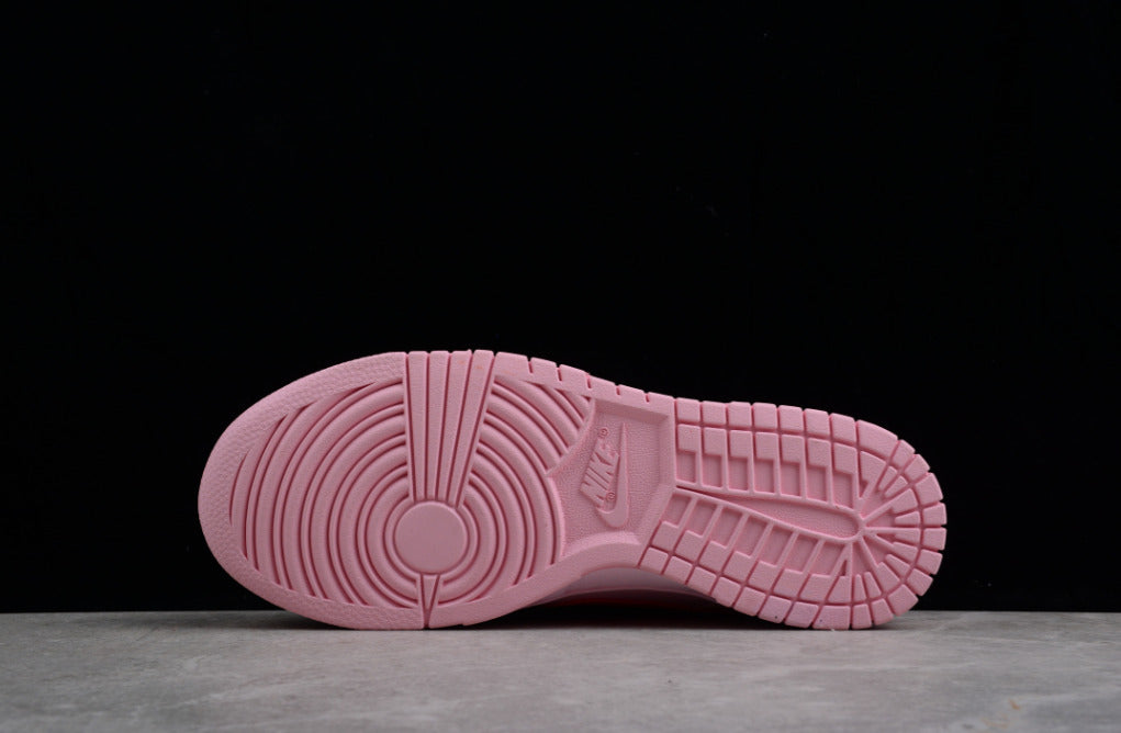 NK Dunk Low “Triple Pink”