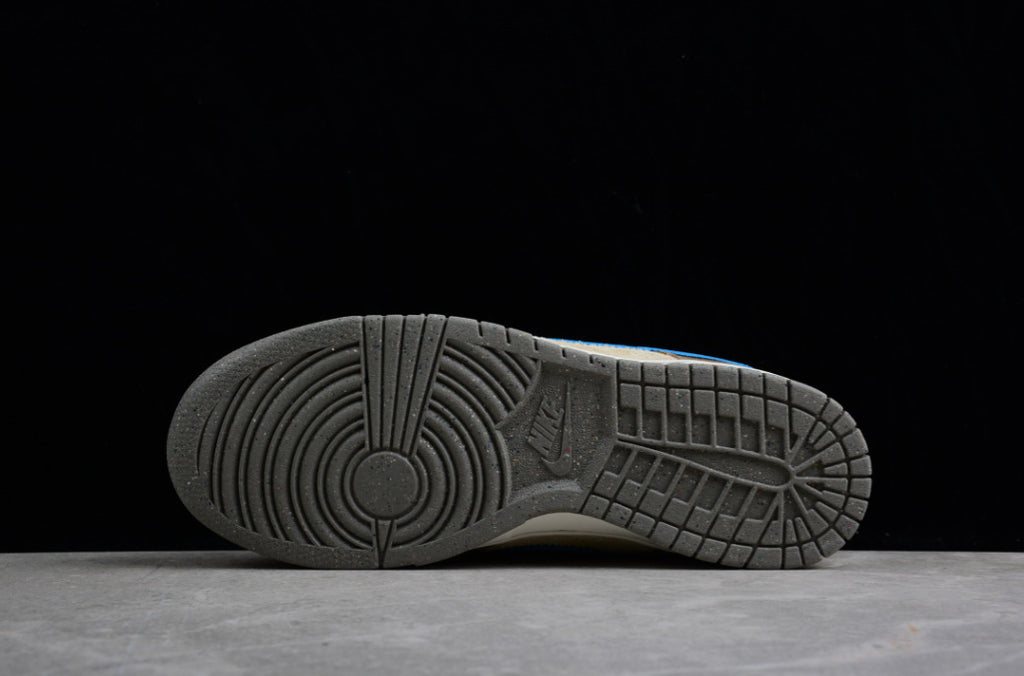 NK Dunk Low Dark Driftwood