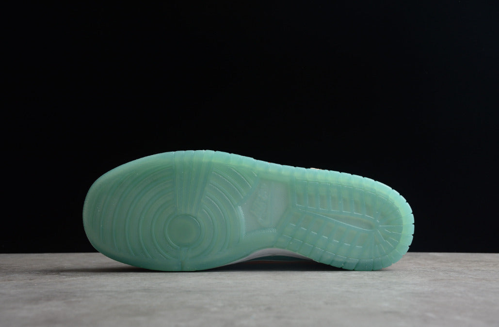 NK Dunk Low Scrap Shapeless