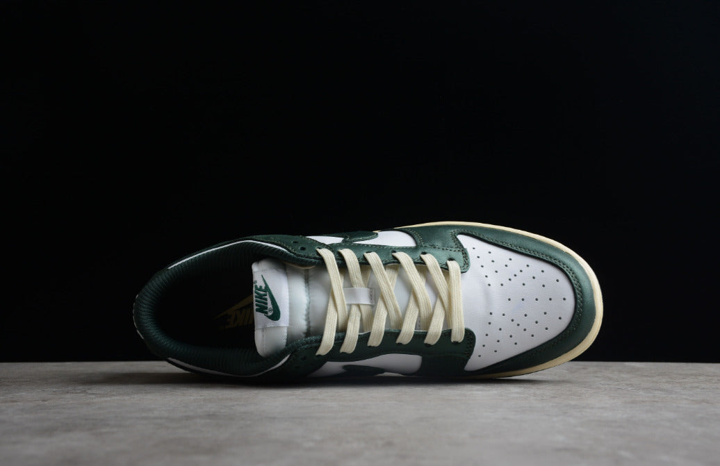 NK Dunk Low Vintage Green