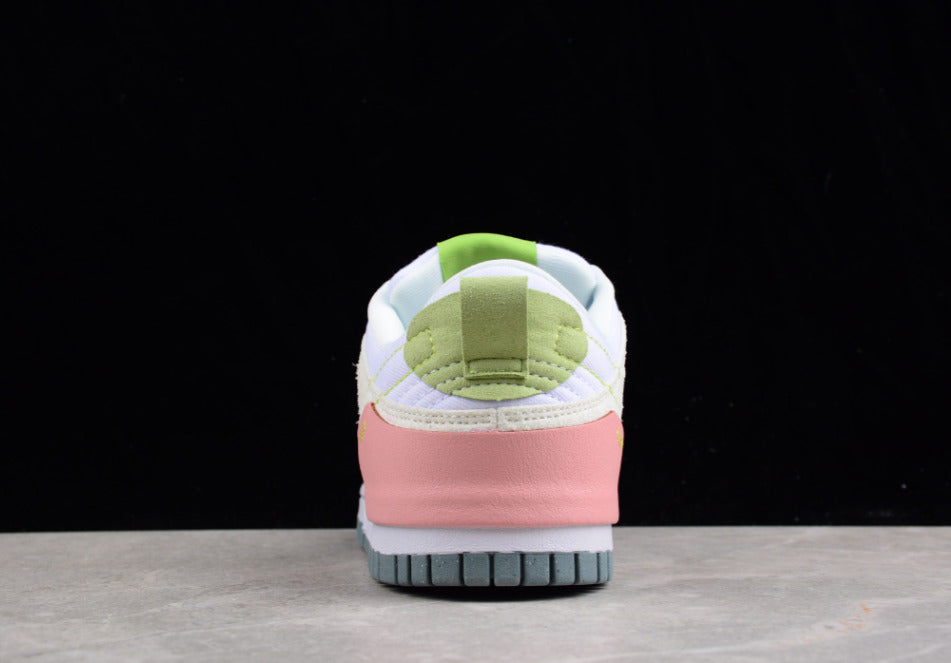 NK Dunk Low Disrupt 2 Easter