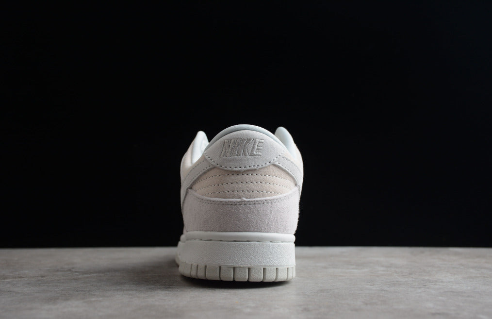 NK Dunk Low PRM Vast Grey