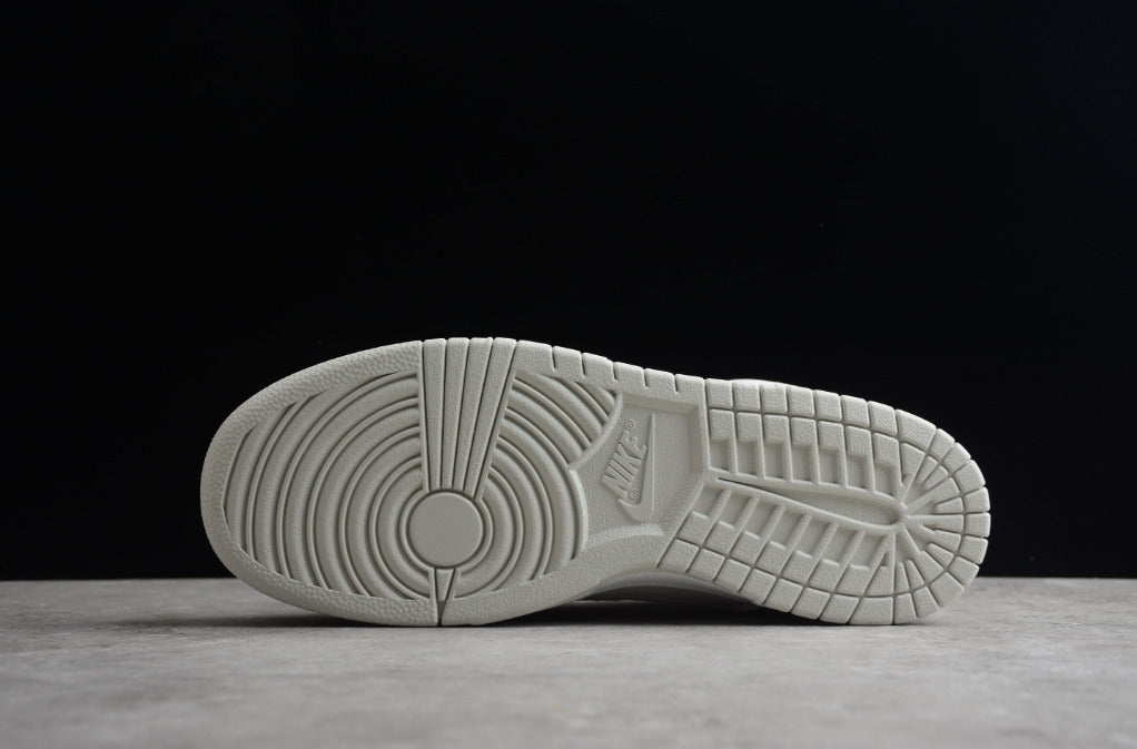 NK Dunk Low PRM Vast Grey